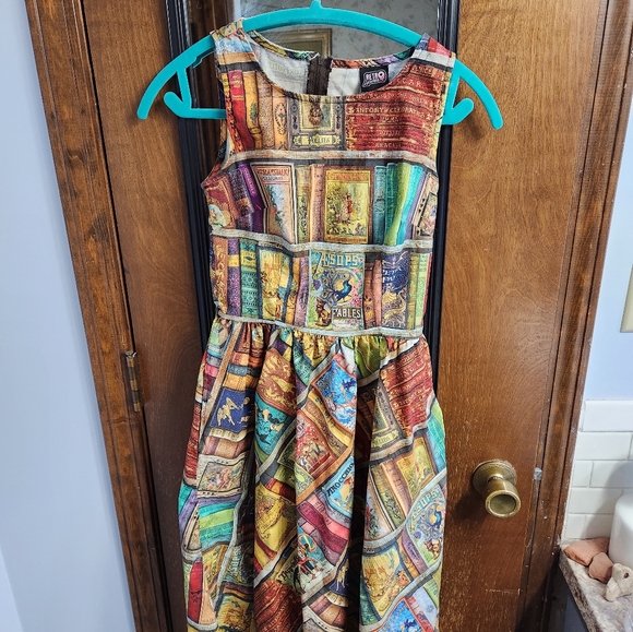 XS retrolicious dress (sold out online!) - Picture 3 of 5